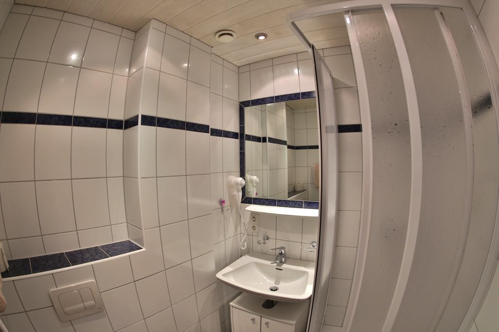 Hotel Stecher Оец Екстериор снимка