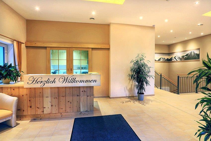 Hotel Stecher Оец Екстериор снимка